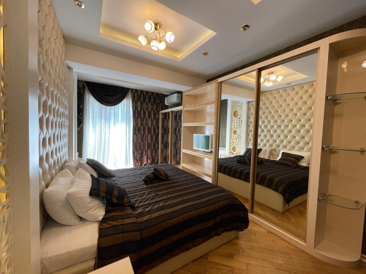 Park Azure Louvre Apartment باكو المظهر الخارجي الصورة