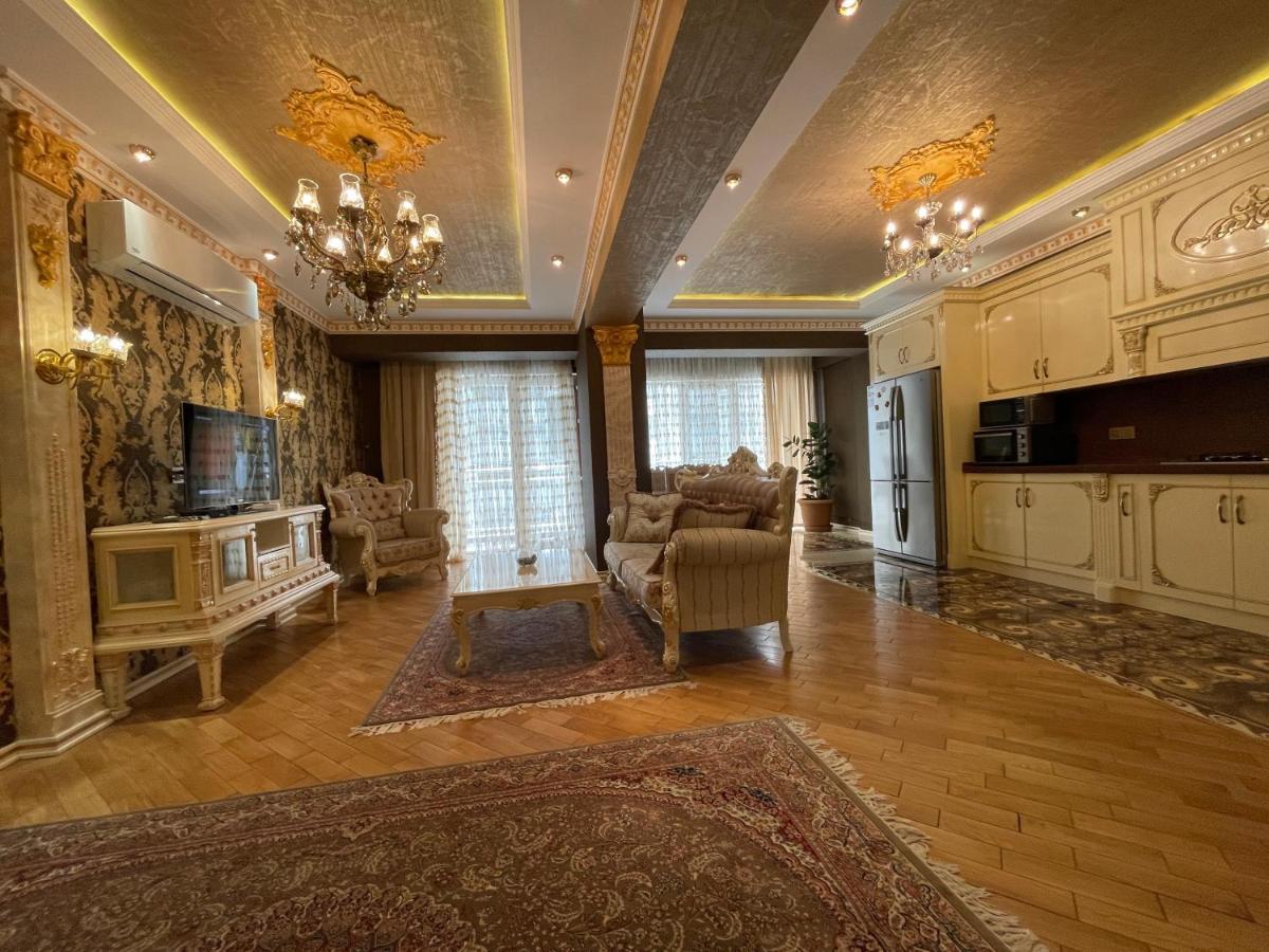 Park Azure Louvre Apartment باكو المظهر الخارجي الصورة