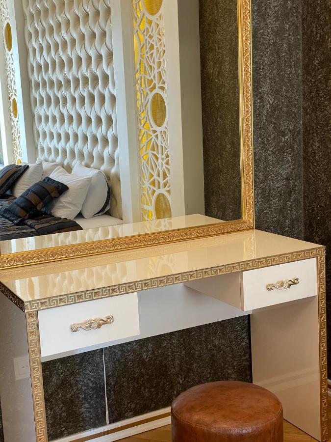 Park Azure Louvre Apartment باكو المظهر الخارجي الصورة