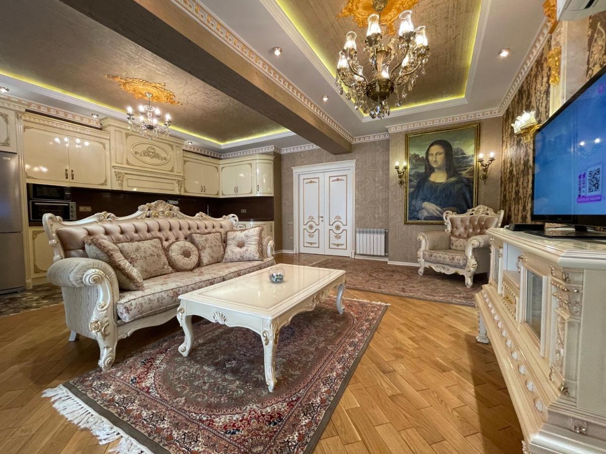 Park Azure Louvre Apartment باكو المظهر الخارجي الصورة
