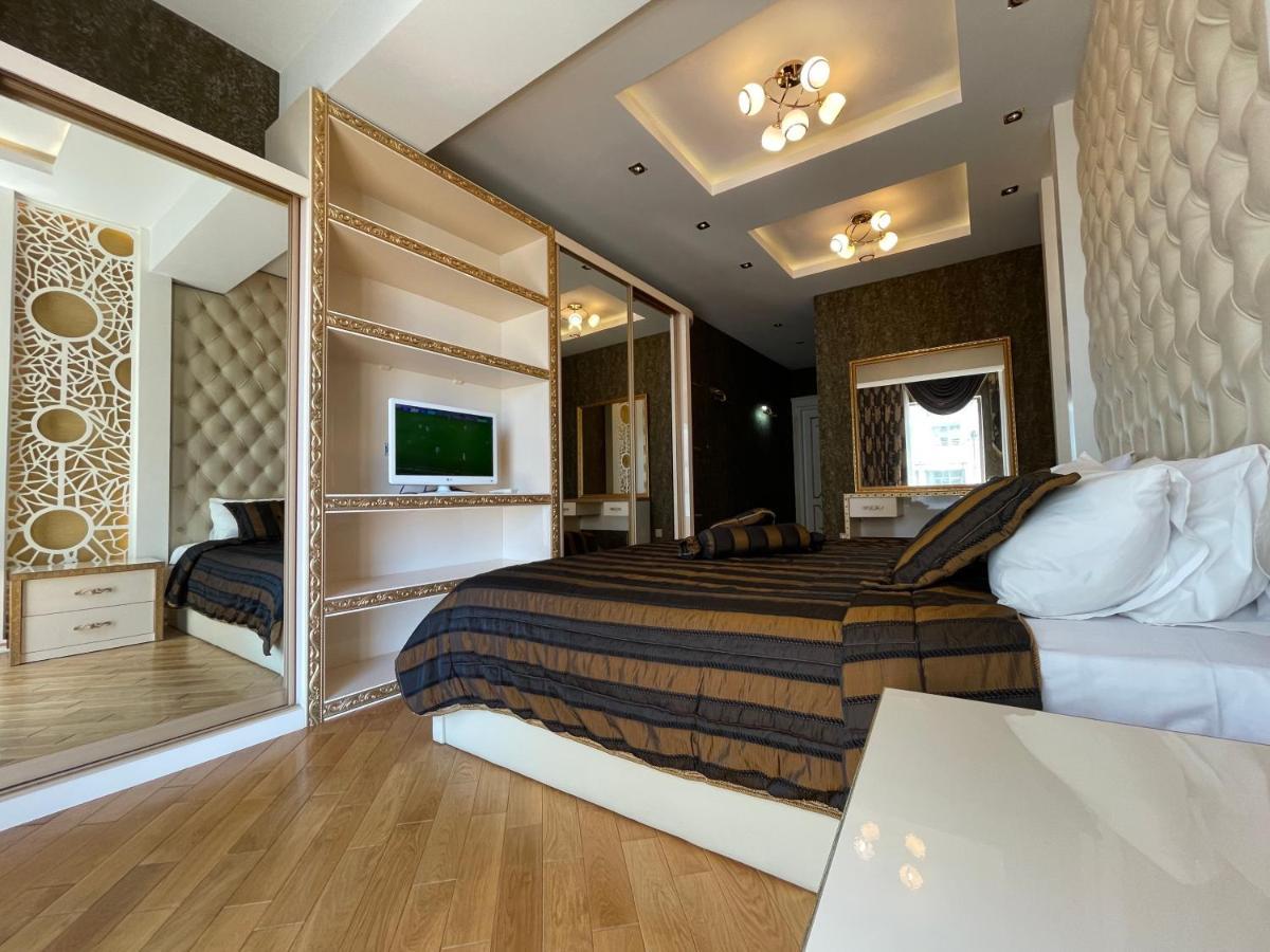 Park Azure Louvre Apartment باكو المظهر الخارجي الصورة